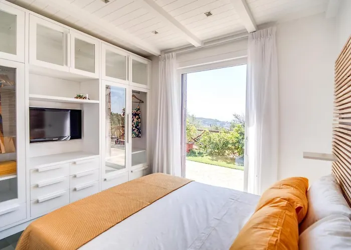 Eden Villa *